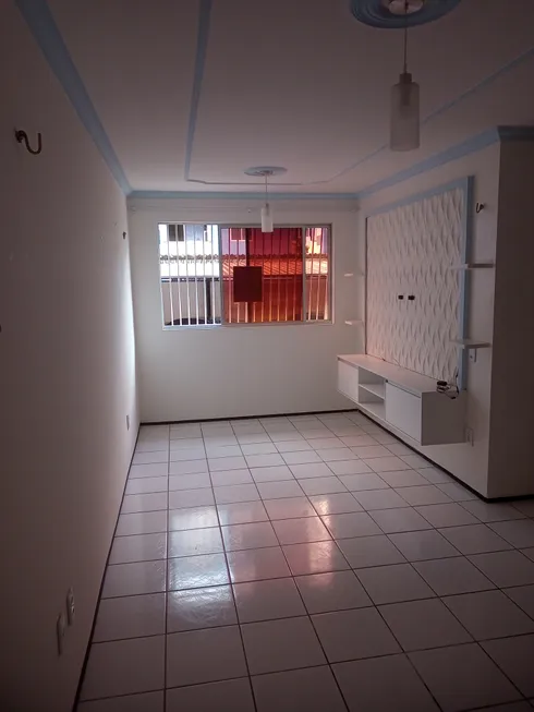 Foto 1 de Apartamento com 3 Quartos à venda, 60m² em Tabapuã, Caucaia