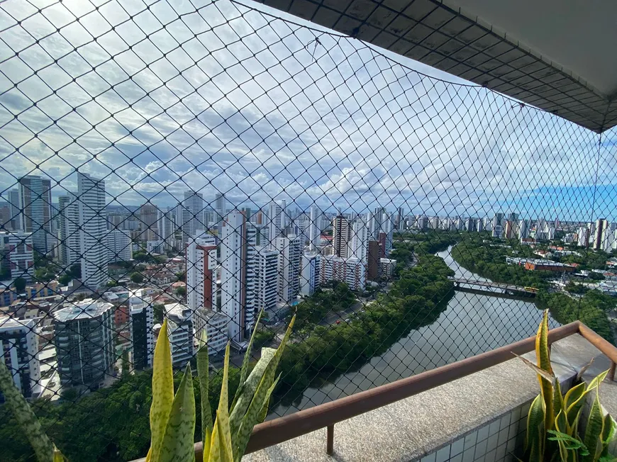 Foto 1 de Apartamento com 4 Quartos à venda, 237m² em Graças, Recife