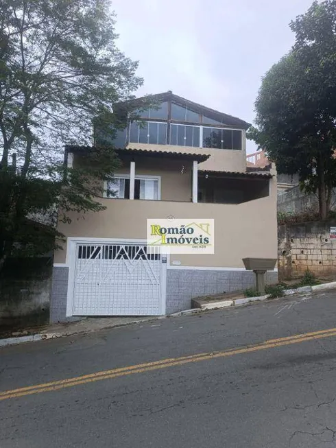 Foto 1 de Casa com 3 Quartos para venda ou aluguel, 175m² em Centro, Mairiporã