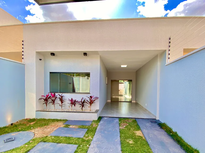 Foto 1 de Casa com 3 Quartos à venda, 120m² em Residencial Village Garavelo 2 Etapa, Aparecida de Goiânia