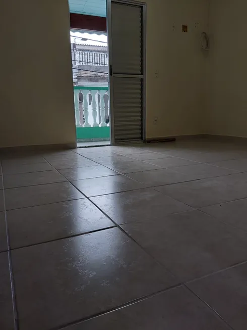 Foto 1 de Casa com 3 Quartos para alugar, 125m² em Jardim Silveira, Barueri