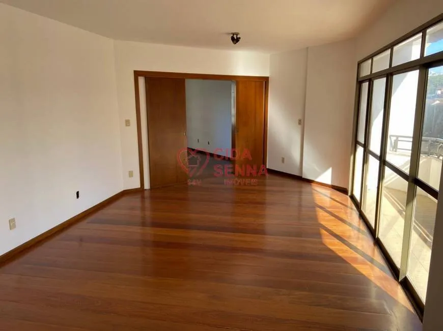 Foto 1 de Apartamento com 4 Quartos à venda, 206m² em Agronômica, Florianópolis