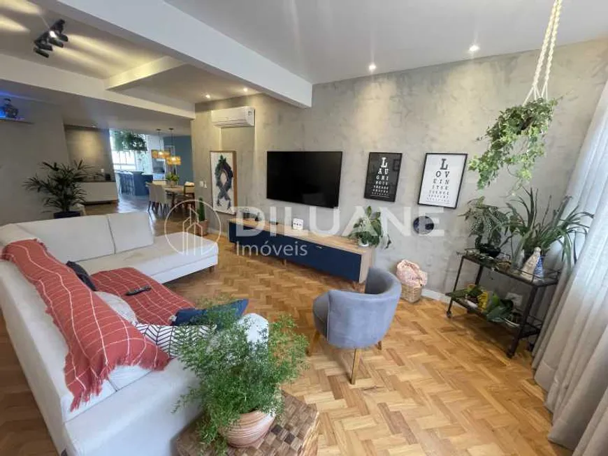 Foto 1 de Apartamento com 3 Quartos à venda, 145m² em Copacabana, Rio de Janeiro