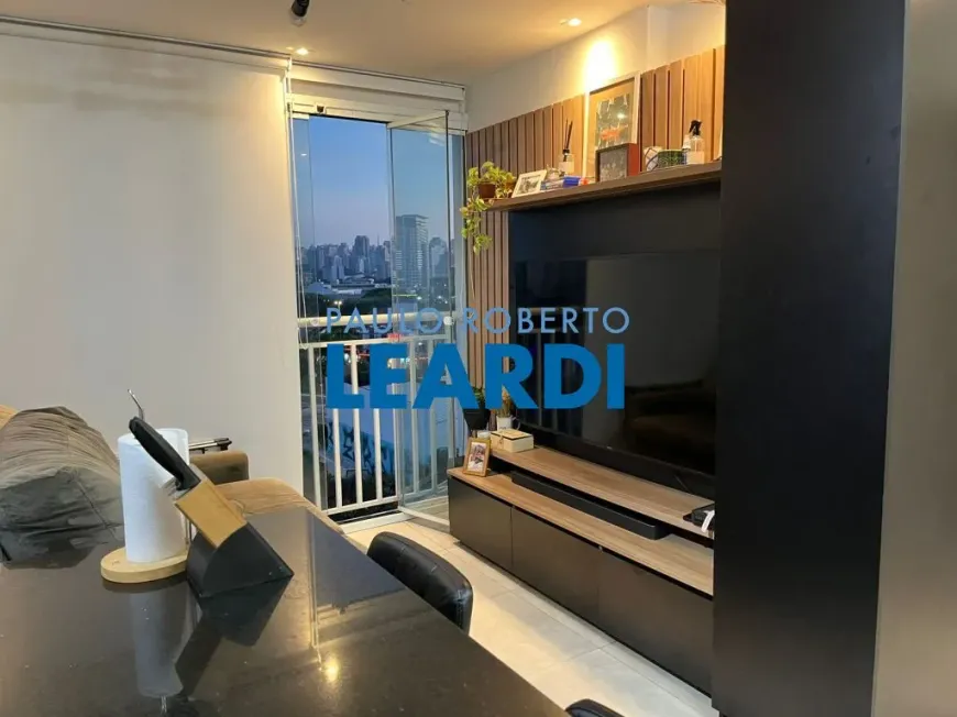 Foto 1 de Apartamento com 2 Quartos à venda, 42m² em Barra Funda, São Paulo