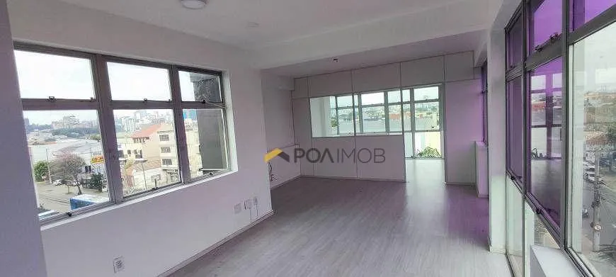 Foto 1 de Sala Comercial para alugar, 40m² em Navegantes, Porto Alegre