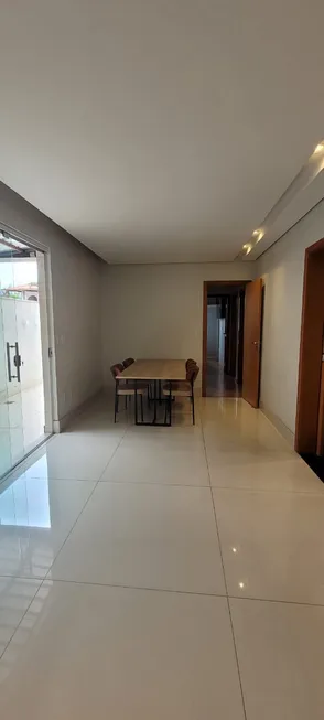 Foto 1 de Apartamento com 3 Quartos à venda, 120m² em Sagrada Família, Belo Horizonte