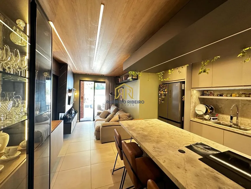 Foto 1 de Apartamento com 2 Quartos à venda, 125m² em Carvoeira, Florianópolis