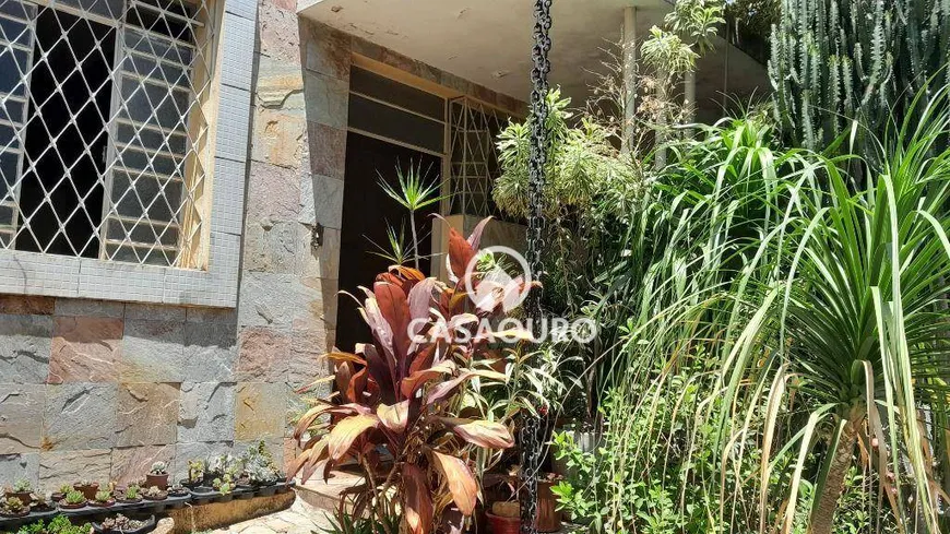 Foto 1 de Casa com 3 Quartos à venda, 200m² em Santa Efigênia, Belo Horizonte