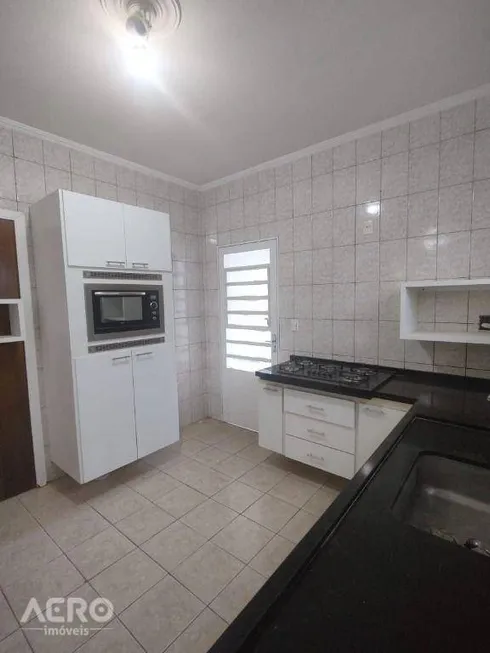 Foto 1 de Casa com 2 Quartos à venda, 139m² em Vila Souto, Bauru