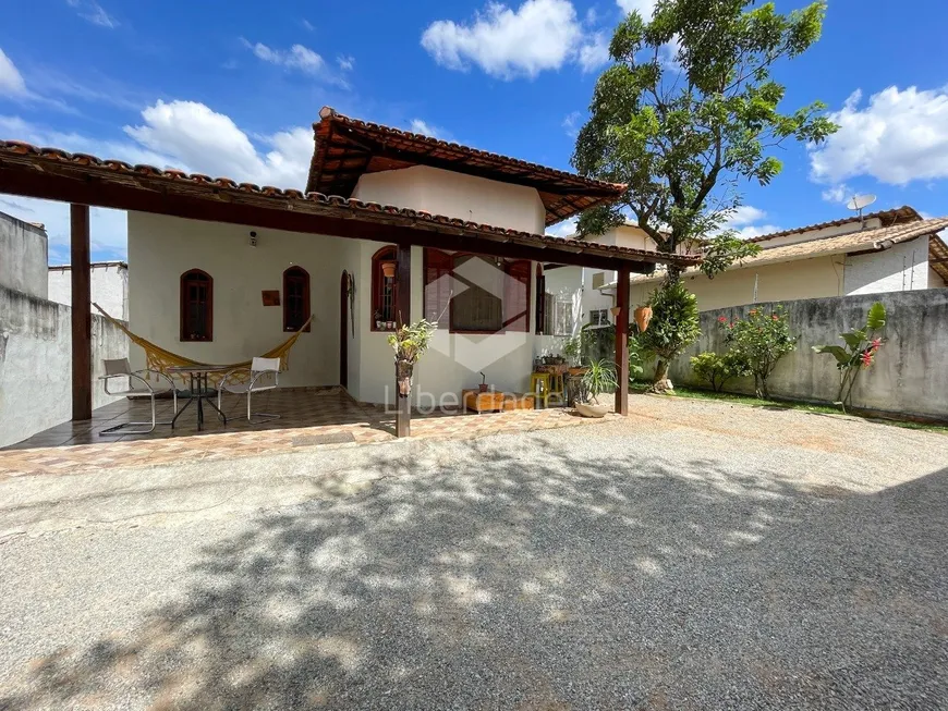 Foto 1 de Casa com 3 Quartos à venda, 135m² em Trevo, Belo Horizonte