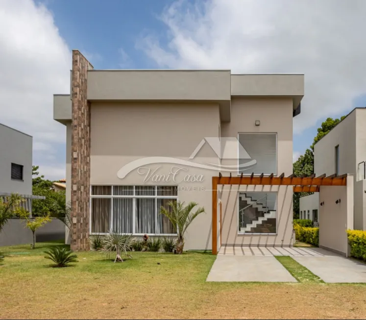 Foto 1 de Sobrado com 3 Quartos à venda, 149m² em Centro, Paranapanema