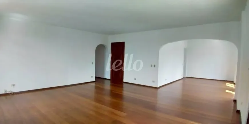 Foto 1 de Apartamento com 2 Quartos para alugar, 210m² em Bela Vista, São Paulo