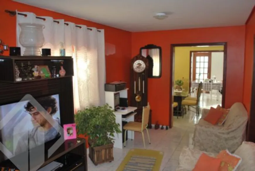 Foto 1 de Casa com 3 Quartos à venda, 300m² em Cavalhada, Porto Alegre