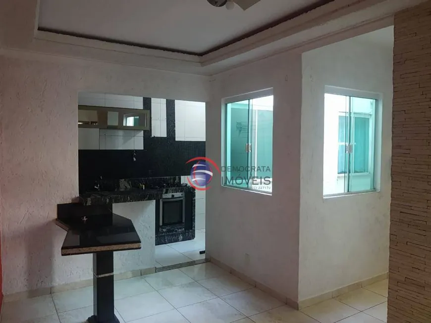 Foto 1 de Apartamento com 2 Quartos à venda, 45m² em Parque Gerassi, Santo André