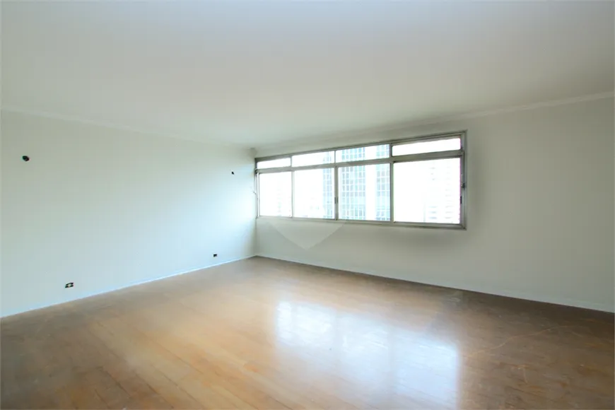 Foto 1 de Apartamento com 3 Quartos à venda, 240m² em Bela Vista, São Paulo