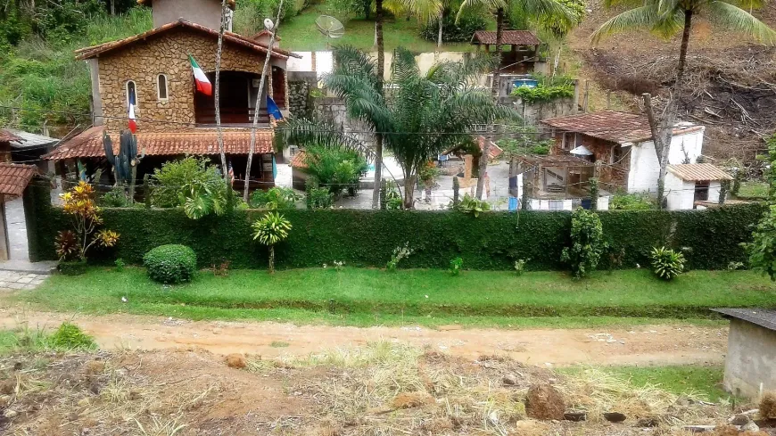 Foto 1 de Fazenda/Sítio com 7 Quartos à venda, 1000m² em Centro sambaetiba, Itaboraí