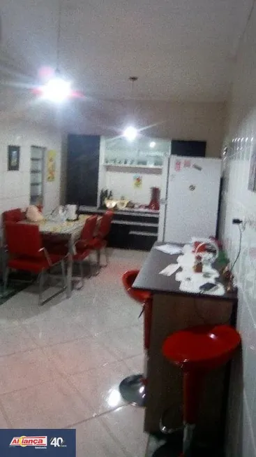 Foto 1 de Sobrado com 3 Quartos à venda, 190m² em Vila Camargos, Guarulhos
