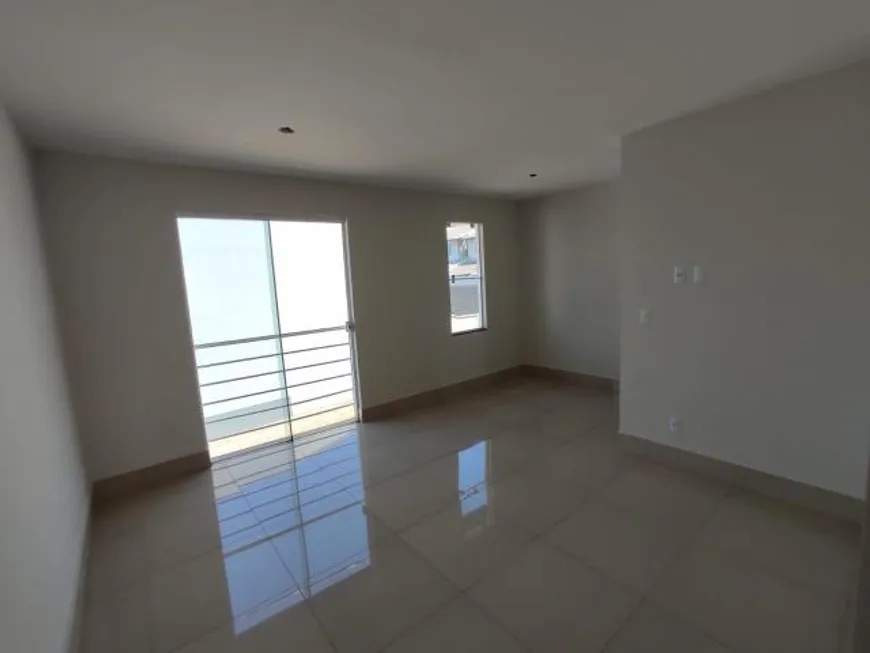 Foto 1 de Casa de Condomínio com 3 Quartos à venda, 131m² em Residencial Center Ville, Goiânia