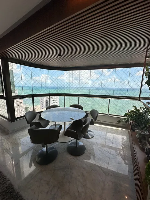 Foto 1 de Apartamento com 3 Quartos à venda, 174m² em Boa Viagem, Recife