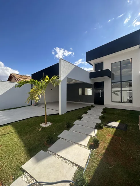 Foto 1 de Casa com 3 Quartos à venda, 155m² em Residencial Canada, Goiânia