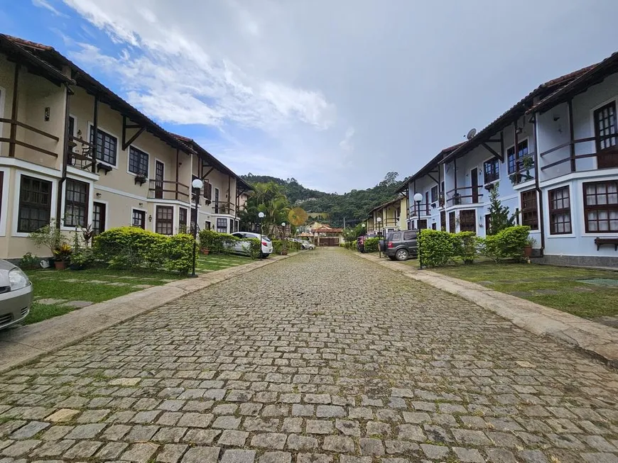 Foto 1 de Casa de Condomínio com 2 Quartos à venda, 58m² em Parque do Imbuí, Teresópolis