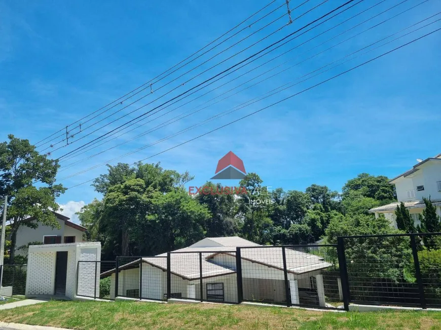 Foto 1 de Casa de Condomínio com 4 Quartos à venda, 350m² em Jardim Panorama, Guaratinguetá