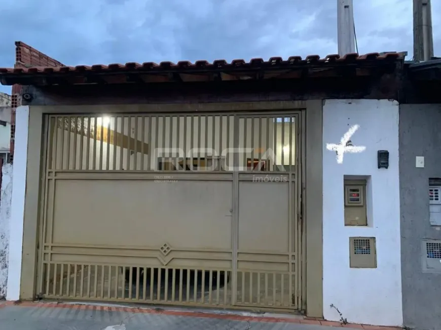 Foto 1 de Casa com 2 Quartos à venda, 67m² em Jardim São João Batista, São Carlos