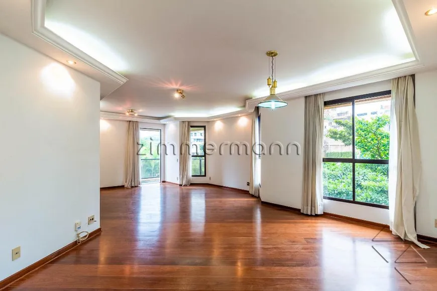 Foto 1 de Apartamento com 4 Quartos à venda, 157m² em Vila Mariana, São Paulo