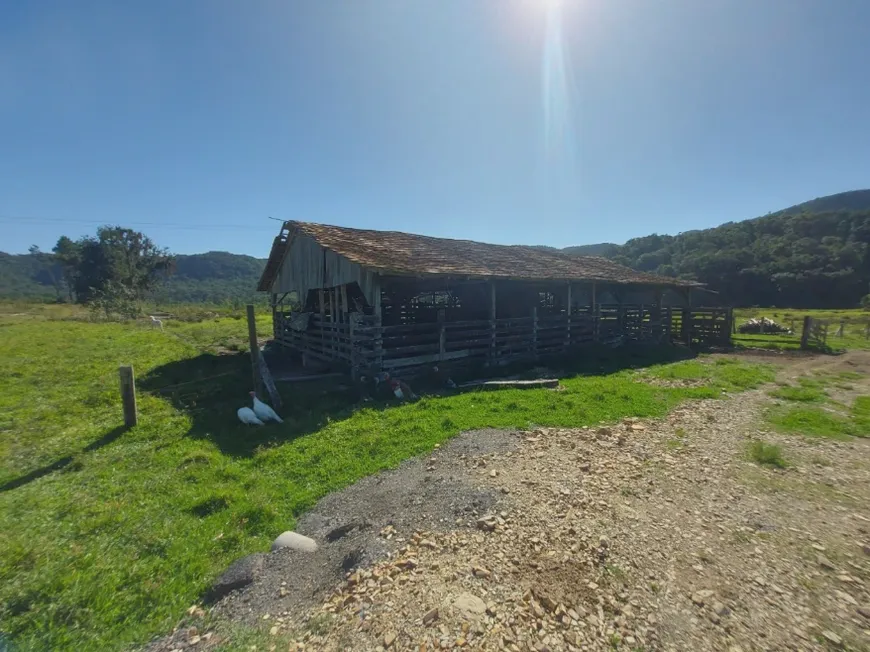 Foto 1 de Fazenda/Sítio com 2 Quartos à venda, 112900m² em Zona Rural, Alpinópolis