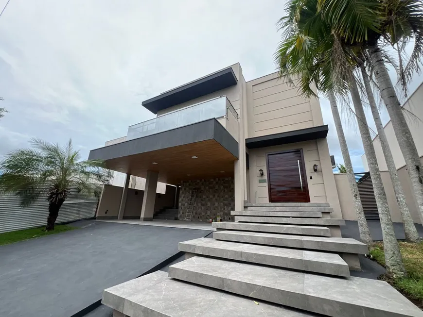 Foto 1 de Casa de Condomínio com 3 Quartos para alugar, 360m² em Condomínio Florais Cuiabá Residencial, Cuiabá