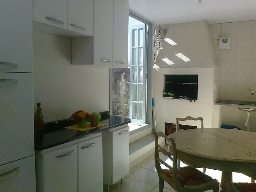 Foto 1 de Casa com 3 Quartos à venda, 51m² em Jardim Itú Sabará, Porto Alegre