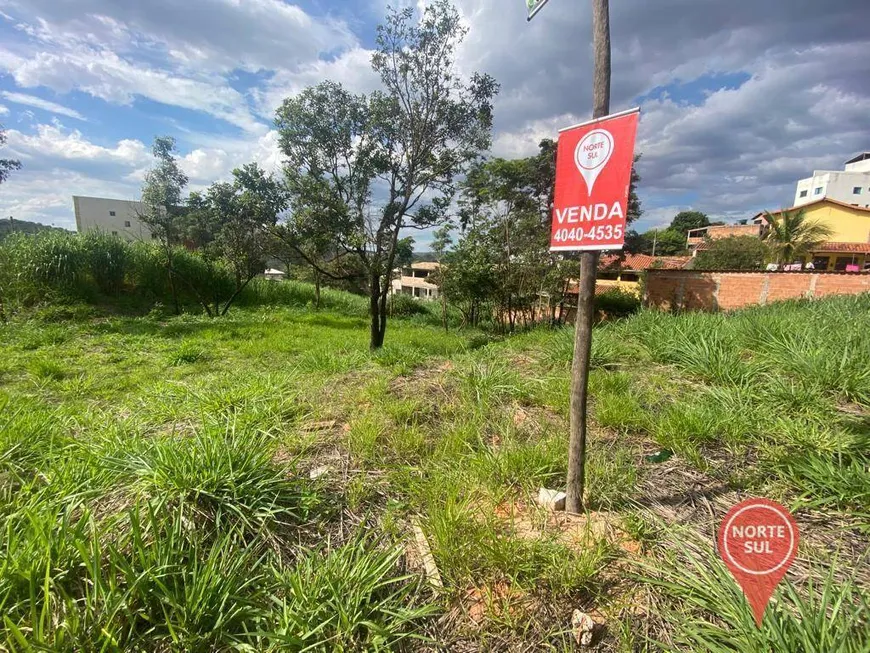 Foto 1 de Lote/Terreno à venda, 360m² em Masterville, Sarzedo