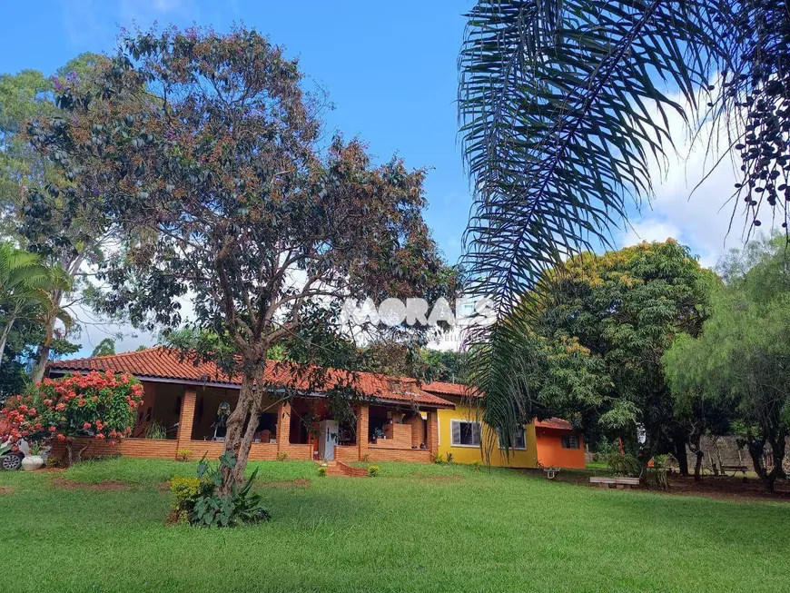 Foto 1 de Fazenda/Sítio com 4 Quartos à venda, 250m² em Chacaras Bauruenses, Bauru