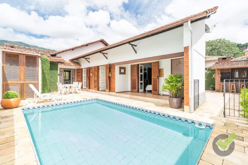 Foto 1 de Casa com 4 Quartos à venda, 210m² em Cônego, Nova Friburgo