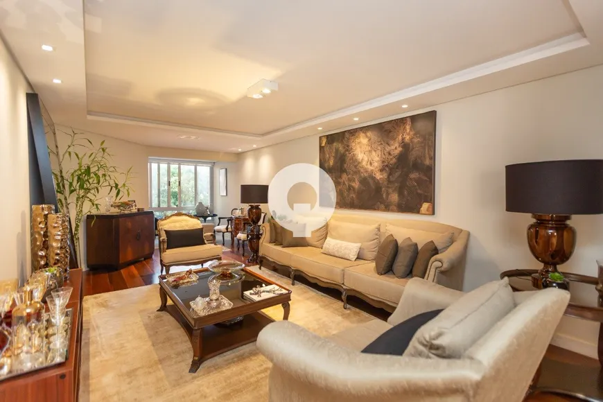 Foto 1 de Apartamento com 4 Quartos à venda, 200m² em São Francisco, Curitiba
