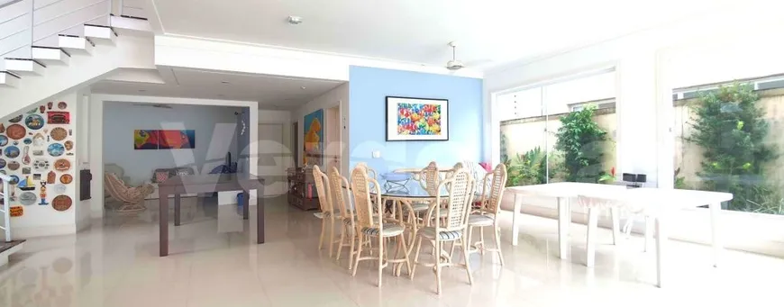 Foto 1 de Casa com 4 Quartos à venda, 390m² em Enseada, Guarujá