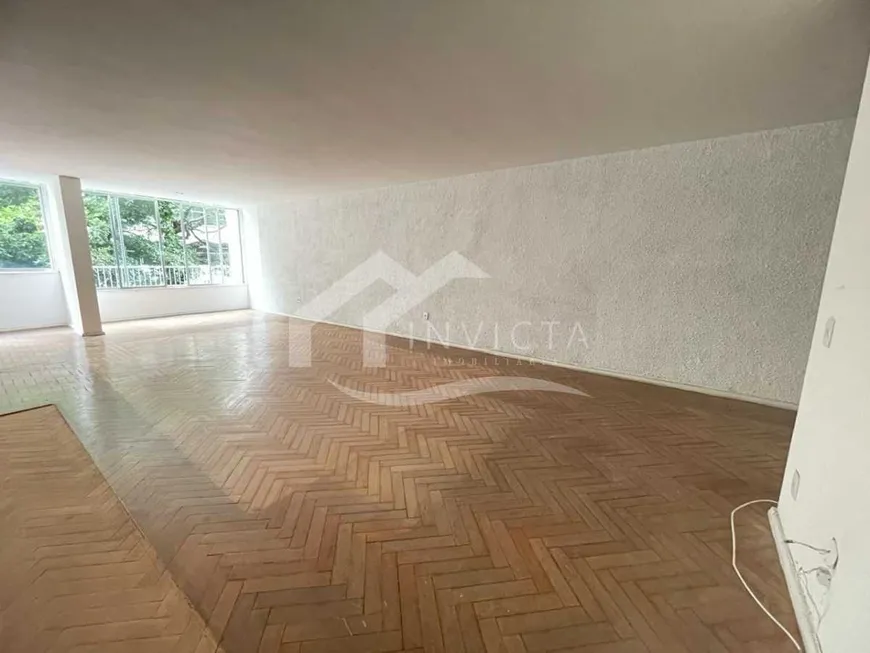 Foto 1 de Apartamento com 2 Quartos à venda, 150m² em Copacabana, Rio de Janeiro