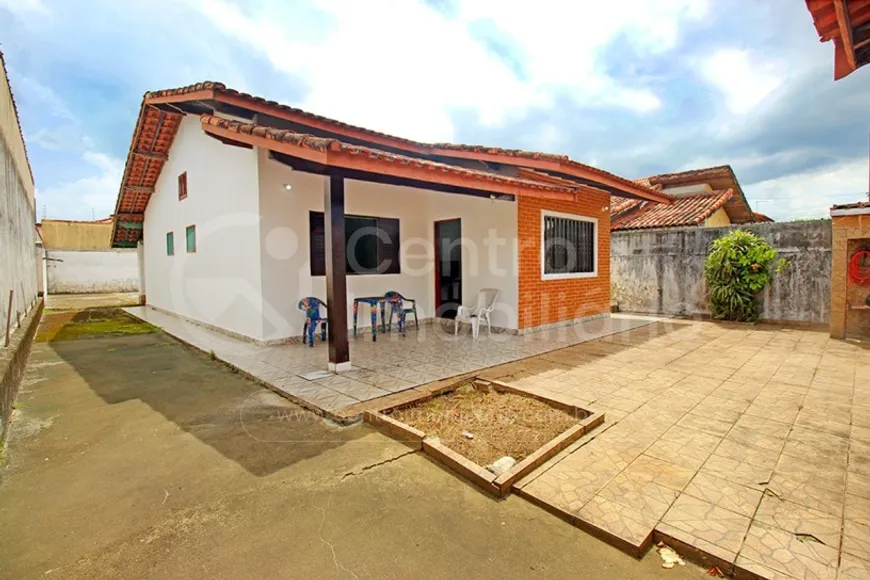 Foto 1 de Casa com 3 Quartos à venda, 120m² em Stella Maris, Peruíbe