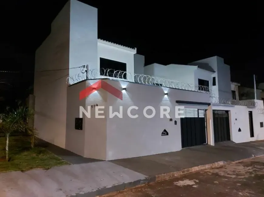 Foto 1 de Sobrado com 2 Quartos à venda, 80m² em Cidade Jardim, Uberlândia