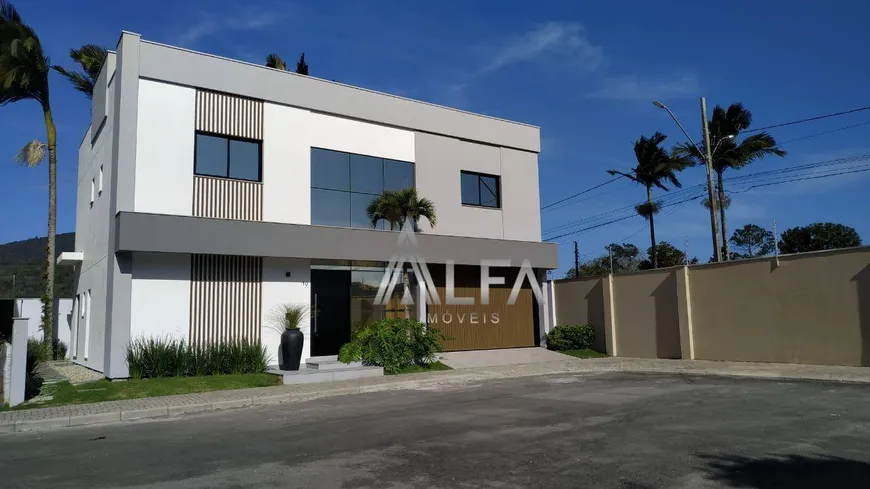 Foto 1 de Casa de Condomínio com 4 Quartos à venda, 250m² em Barra, Balneário Camboriú