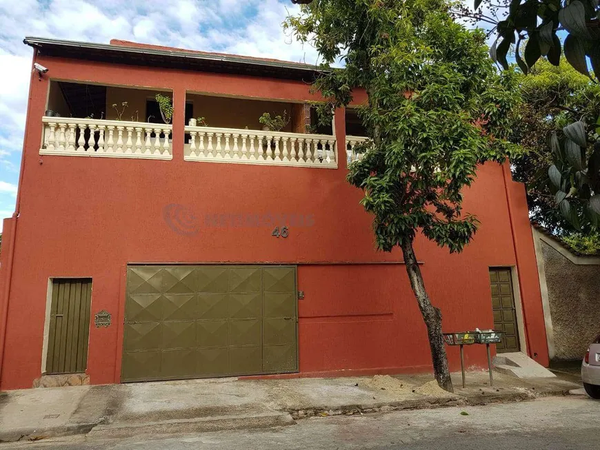 Foto 1 de Casa com 3 Quartos à venda, 160m² em Barreiro, Belo Horizonte