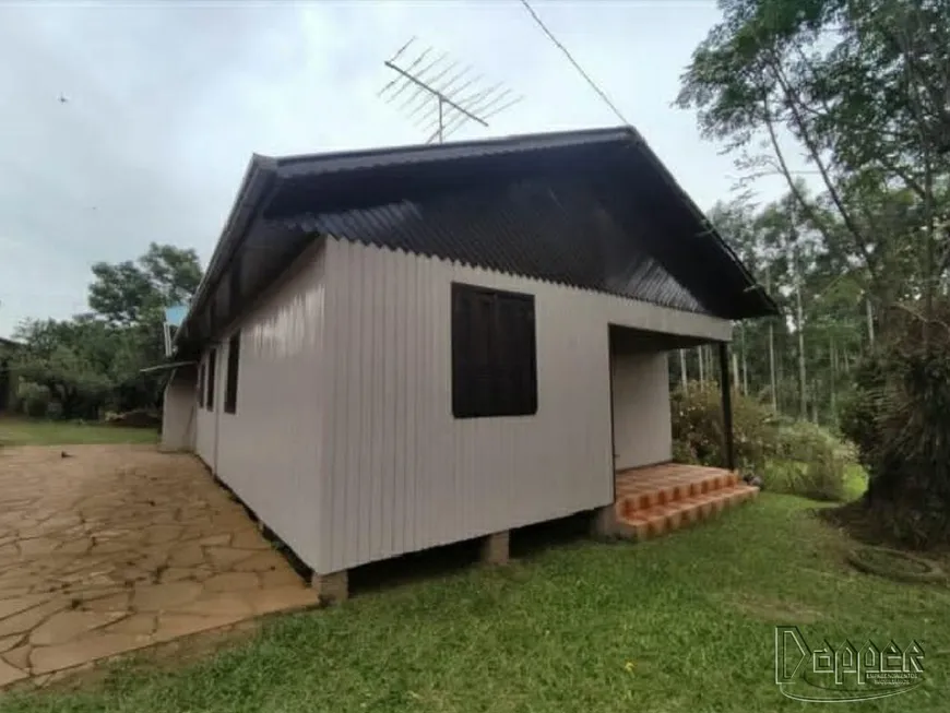 Foto 1 de Fazenda/Sítio com 3 Quartos à venda, 51m² em Ferrabraz, Sapiranga