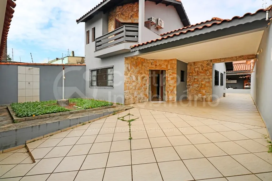 Foto 1 de Casa com 3 Quartos à venda, 120m² em Balneario Sambura, Peruíbe