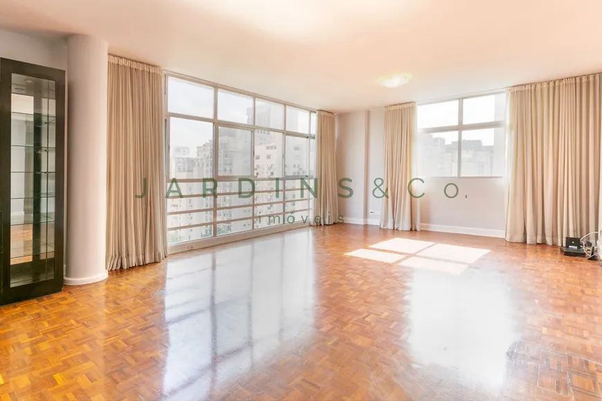 Foto 1 de Apartamento com 3 Quartos à venda, 228m² em Jardim Paulista, São Paulo