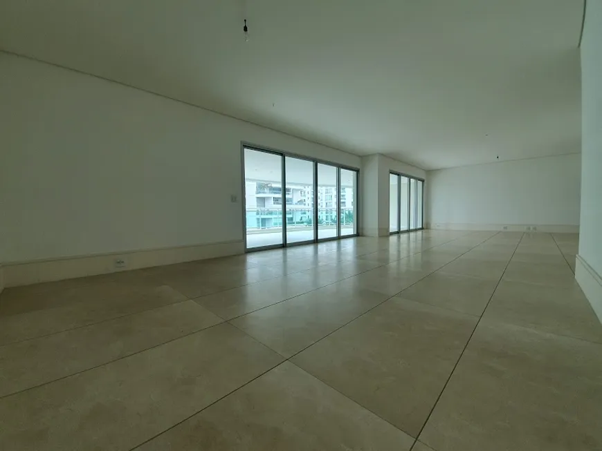 Foto 1 de Apartamento com 4 Quartos à venda, 298m² em Barra da Tijuca, Rio de Janeiro