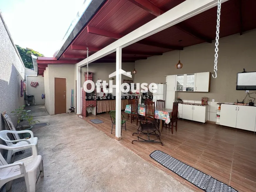 Foto 1 de Casa com 3 Quartos à venda, 260m² em Setor Sudoeste, Goiânia