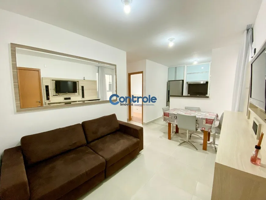Foto 1 de Apartamento com 2 Quartos à venda, 40m² em Serraria, São José