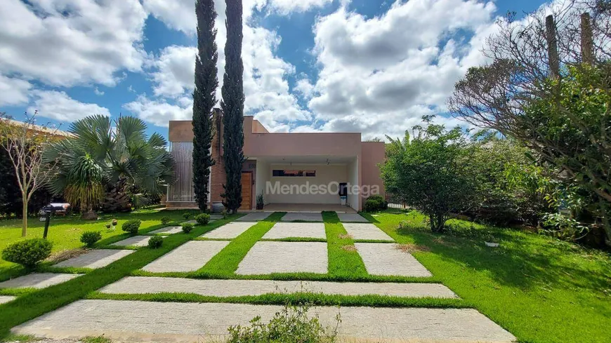 Foto 1 de Casa de Condomínio com 3 Quartos à venda, 300m² em Condominio Village Ipanema, Aracoiaba da Serra