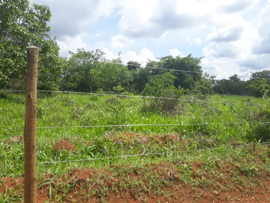 Foto 1 de Lote/Terreno à venda, 20000m² em Zona Rural, Araçaí