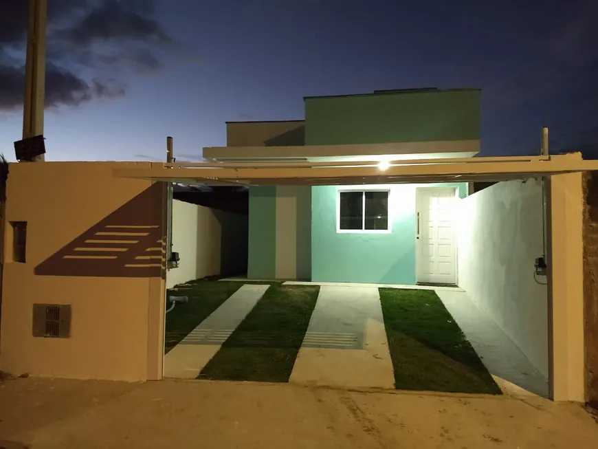 Foto 1 de Casa com 2 Quartos à venda, 58m² em GOLFINHO, Caraguatatuba